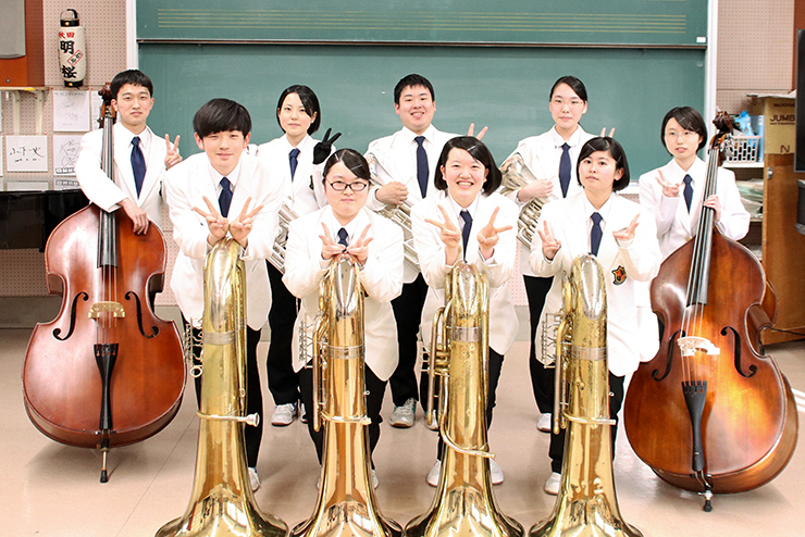 明桜高校吹奏楽部 低音パート